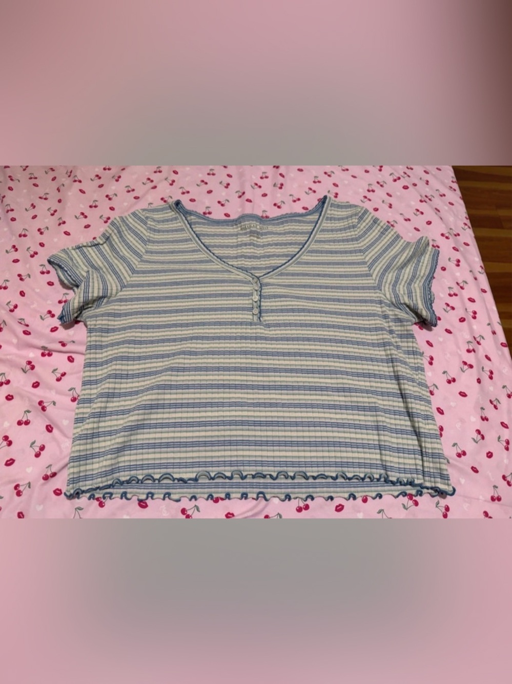 American Eagle Striped Short Sleeve cropped Top in Blue & Green Like New size XL
